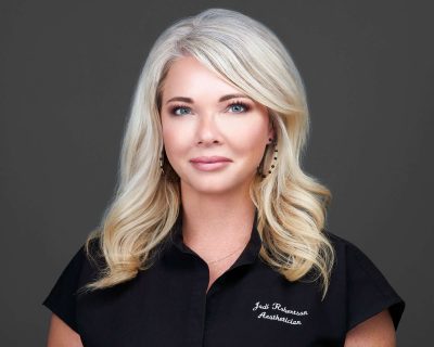 headshot of jodi robertson le cmlt
